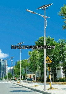 婁底太陽能路燈 照亮綠色未來，雙峰漣源點(diǎn)亮鄉(xiāng)村夜色